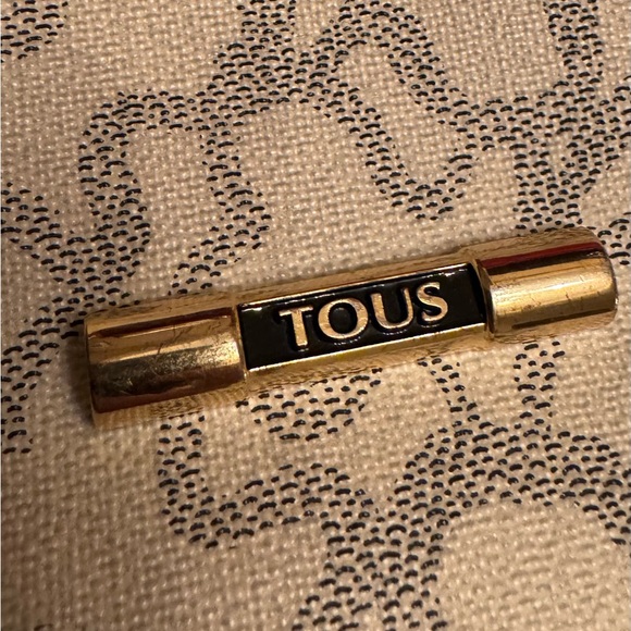 Stylish & Practical TOUS canvas handbag with signature Bear pattern in beige/tan - Picture 2 of 13